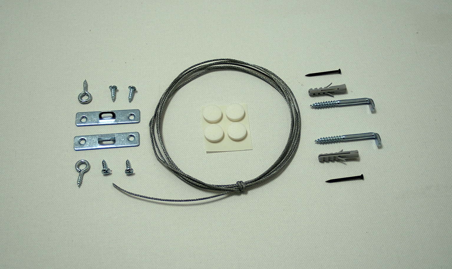 Einzelteile der STANDARDAUFHÄNGUNG für Bilder auf Leinwand und Keilrahmen - Galerie Alte Schule