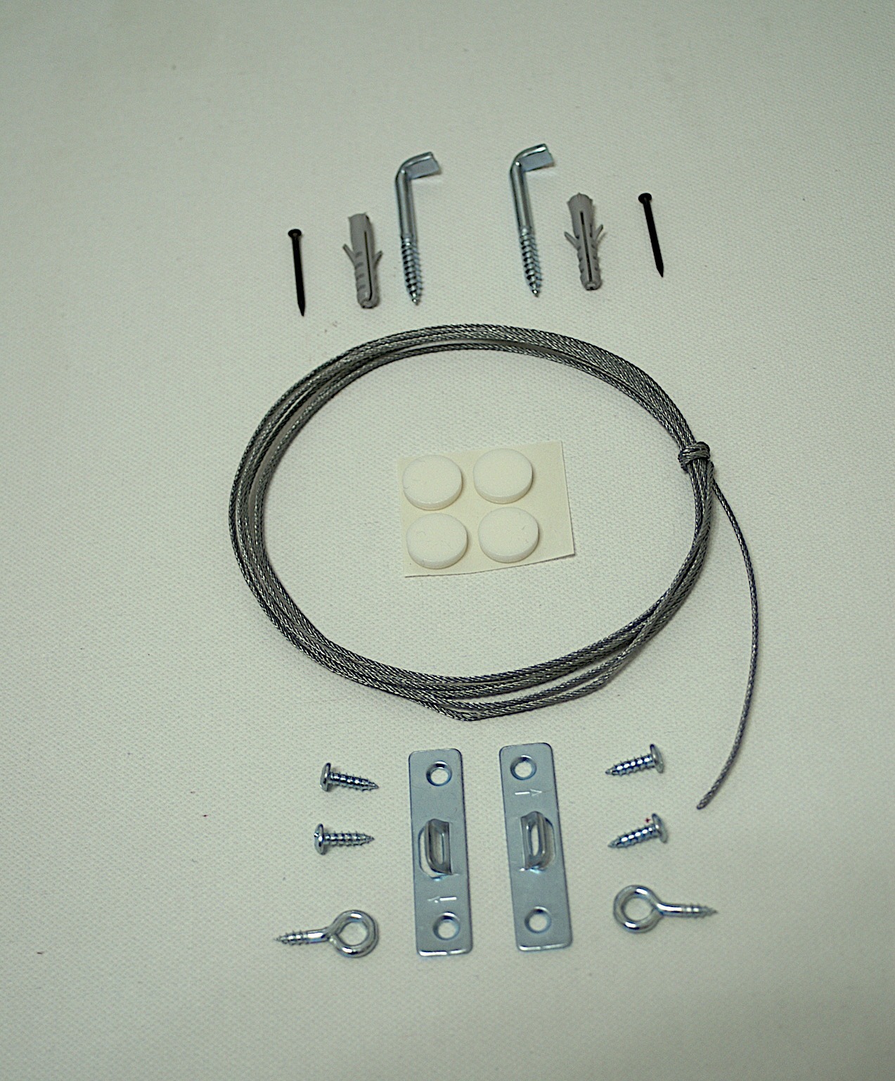 Einzelteile der STANDARDAUFHÄNGUNG für Bilder auf Leinwand und Keilrahmen II - Galerie Alte Schule